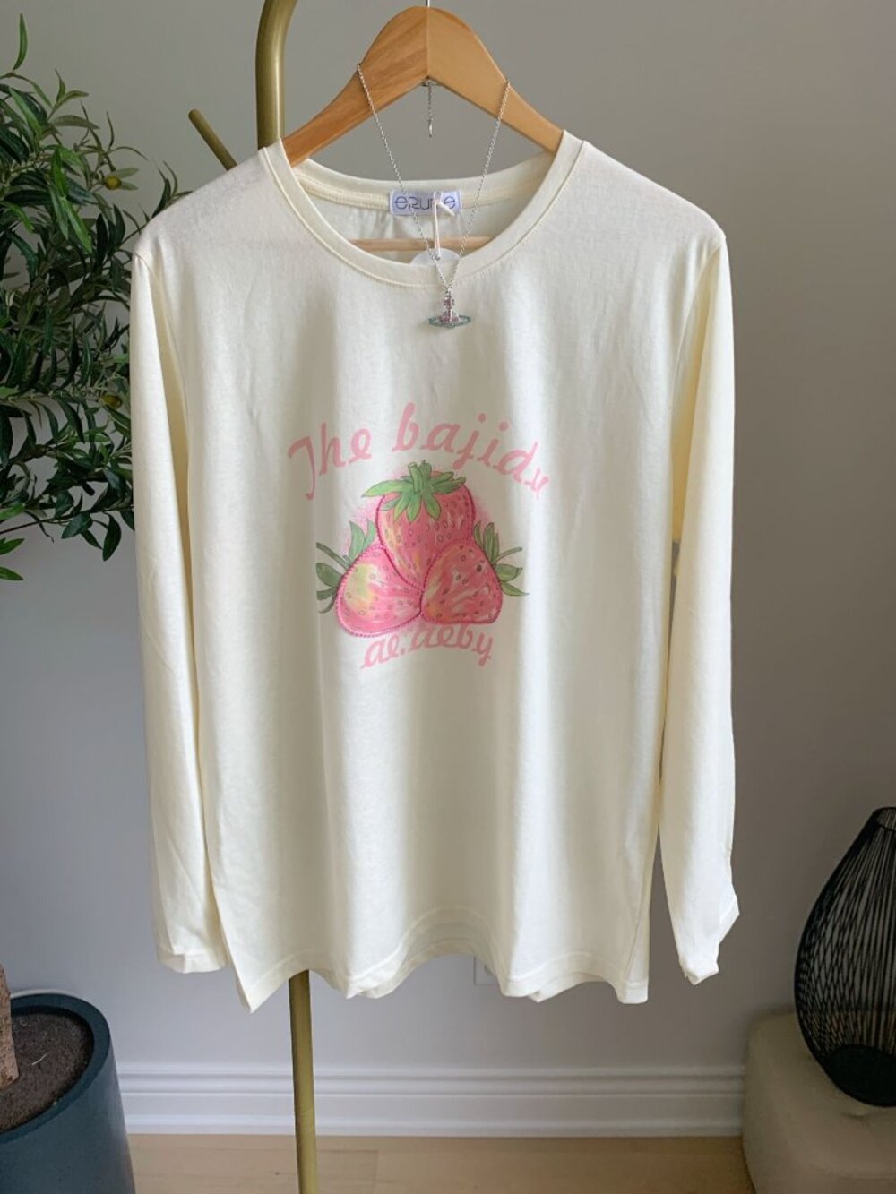 Korean Style Oversized Strawberry Applique Long Sleeve Lightweight Tee Cream